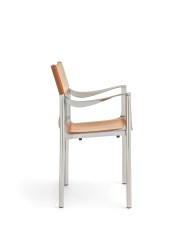 Magis_venice_chair_with_arms_product_side_SD1764_polished_leather_natural_01